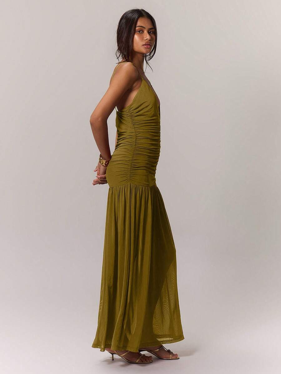 Leonie™ | Ruched Waist Holiday Dress