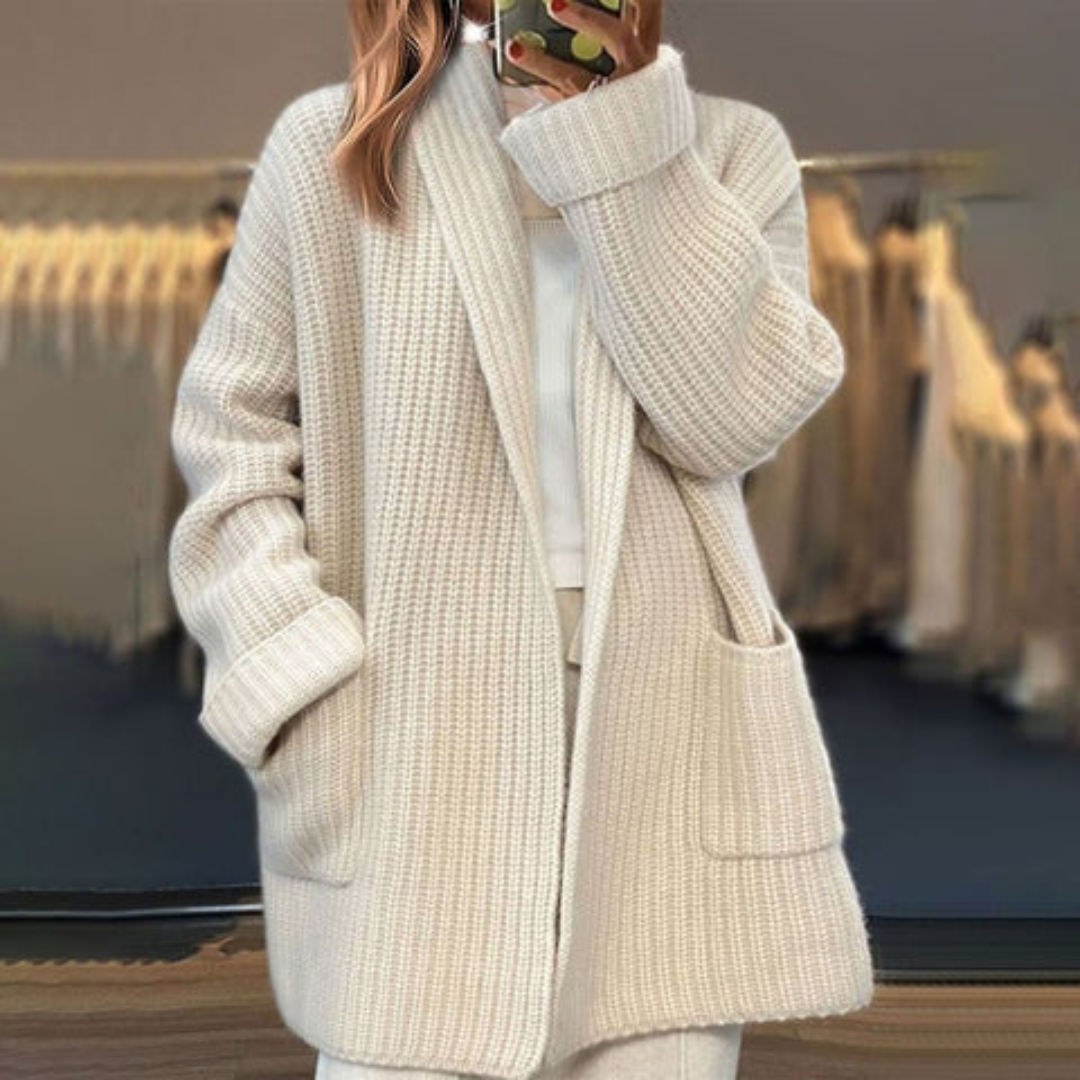 Kiandra – Gestrickte Wollstrickjacke mit Taschen