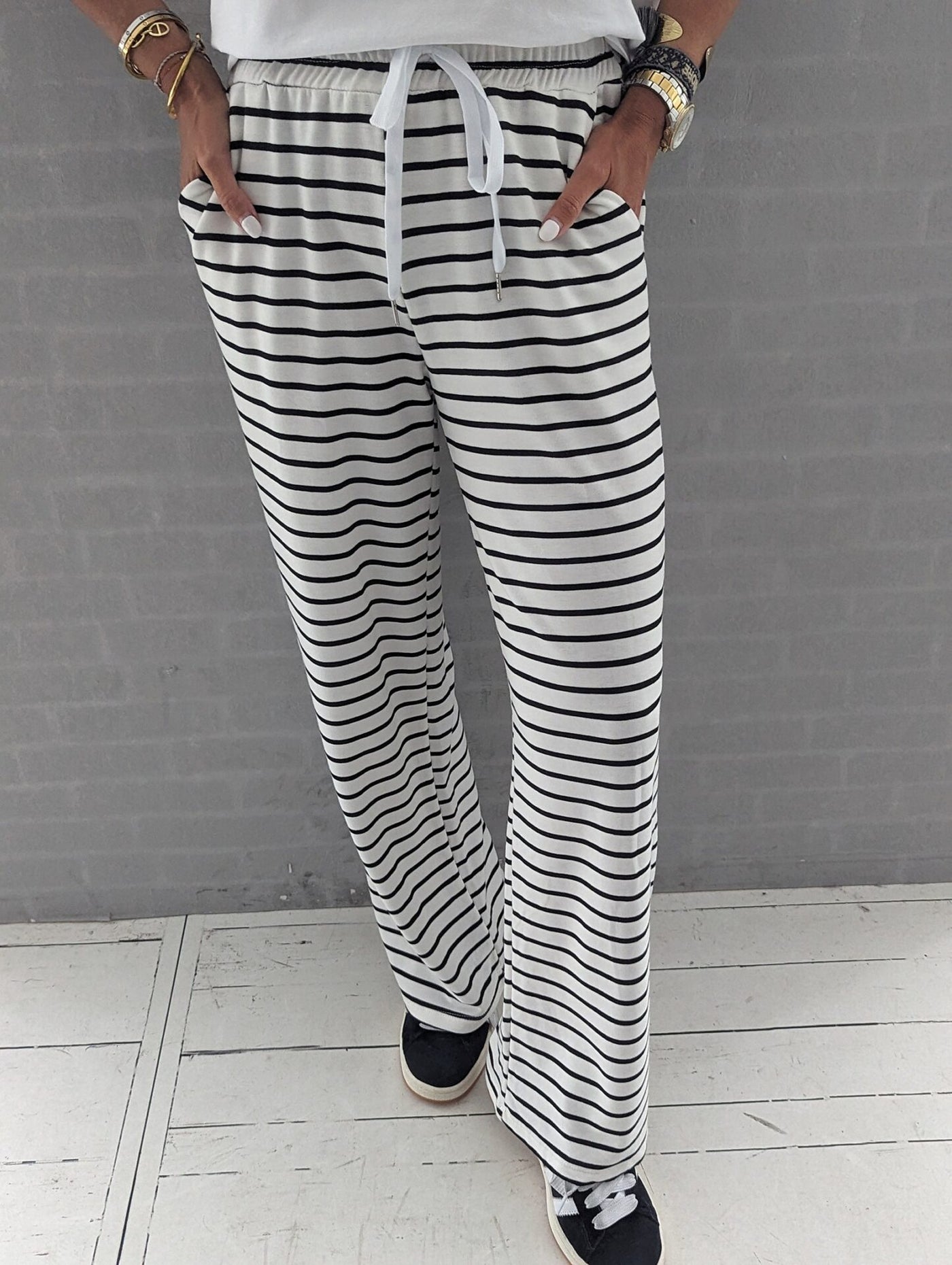 coole Hose RELAXED STRIPES – versch. Farben