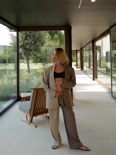 Zweiteiliges Damen-Set: Zweifarbiger Oversize-Blazer & Hose – Kühn & Elegant